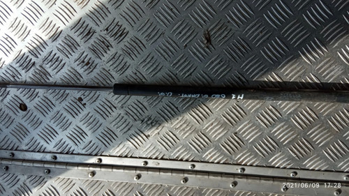 Amortisör Bagaj Kapak Starex 98-08 Sağ (Oem No: 81781-4G110)