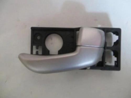 2008-2011 Hyundai I10 Ön Kapı İç Açma Kolu Sağ Gümüş Gri (Adet) (Oem No:826200X010S4)