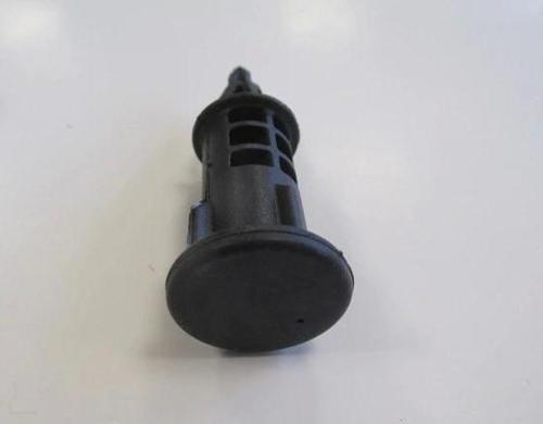 2013-2016 Renault Clio Hb Arka Tampon Bagaj Kilit Klipsi (Oem No:8200401454)