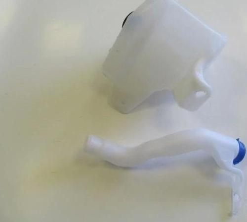 Opel Corsa- C- 04/06; Ön Cam Su Bidonu/Deposu (Kapaklı) (Oem No: 51834926)