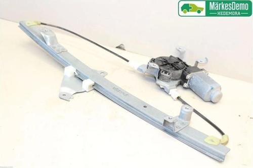 Cam Krikosu Navara 06-15 Elektrikli Arka Sağ (Oem No: 82700-3X30A)