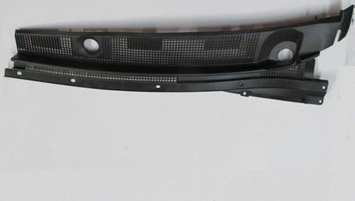 Mıtsubıshı Lancer- 04/08; Ön Cam Izgarası Sol (Silgi Paneli) (Tw) (Oem No: -)