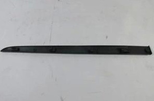 Renault Clıo- 3- Hb- 09/12; Arka Kapı Bandı Sağ Siyah (Oem No: 7701476426)