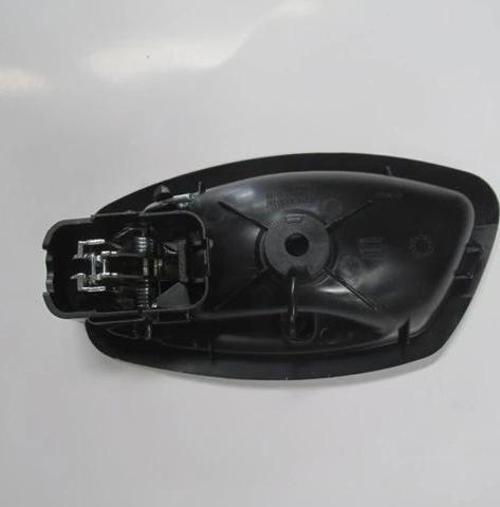 Renault Clıo- 4- Hb- 13/16; Ön Kapı İç Açma Kolu Sağ Nikelajlı (Oem No: 826720001R)