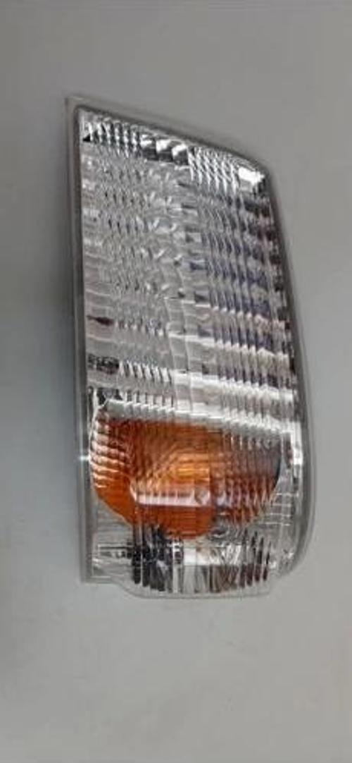 Sinyal Canter 2012- Sol  Oem No: Yrn 214-1570L-Ue