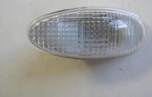 2004-2007 Mıtsubıshı Outlander Çamurluk Sinyali Beyaz Sağ-Sol Aynı Adet Casp Oem No: Mr522027