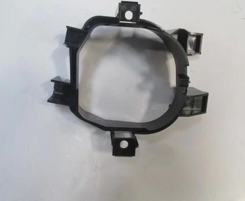 Nıssan Pıck Up- Navara- 16/22; Sis Lamba Çerçeve Braketi Sol Plastik (Casp) (Oem No: 296-2064A)