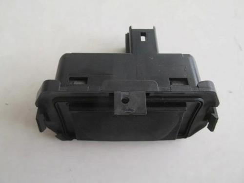 Renault Modus- 06/08; Bagaj Açma Düğmesi (Butonu) (Oem No: 8200076256)