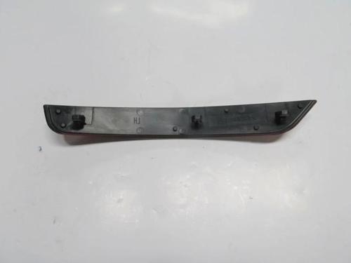 Volkswagen Golf- 6- 09/12; Arka Tampon Reflektörü Sağ Kırmızı (Gtı)(Famella) (Oem No: 5K0945106H)