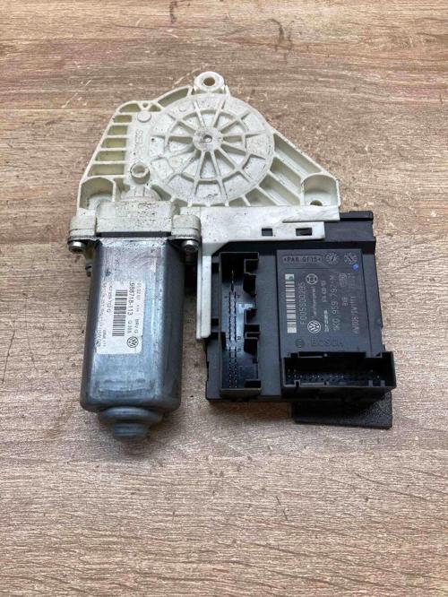 Cam Kaldırma Motoru Passat None (Oem No: Vw-1K0959792M)