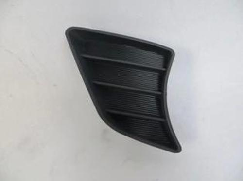 Toyota Hılux- Pıck Up Vıgo- D4D 12/15; Sis Lambası Yan Çerçeve Kapağı Sağ (Casp) (Oem No: 52127-0K03