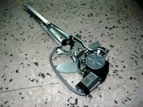 Cam Krikosu Corolla Ae92 Motorlu Sağ Elektrikli 88 1992 Oem No: 69801-12100