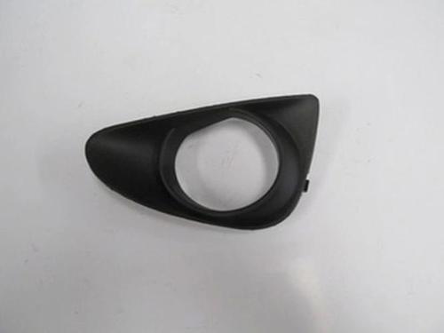 2011-2014 Toyota Yaris Sis Lamba Kapağı Sol Siyah (Sis Delikli) (Tyg) (Adet) (Oem No:8148252320)
