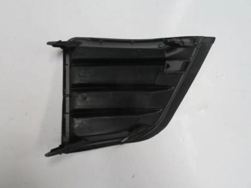 Toyota Corolla- Nde180- 13/16; Sis Lamba Kapağı Sağ Siyah (Sis Deliksiz) (Tw) (Oem No: 81481-02420)