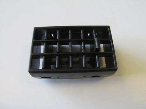 Renault R9- Faırway- 1993-1996 Ön Göğüs Yan Üfleme Peteği Sağ Difizör