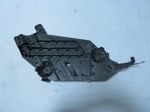 Skoda Octavıa- 10/12; Far Alt Bağlantı Braketi Sol (Far Alt Taşıyıcısı/Yıkamasız) Plastik (Tw) (Oem 