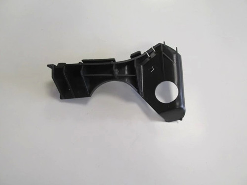 Toyota Corolla- Zze121- 2002-2006 Ön Tampon Braketi Sağ Plastik (Oem No:5211502050)