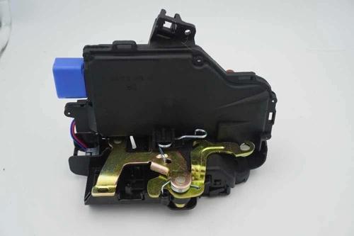 Kilit Kapı Caddy / Golf5 / Jetta / Touareg / Toledo / Altea / Octavia 04-10 Ön Sol (Oem No: 3D183701
