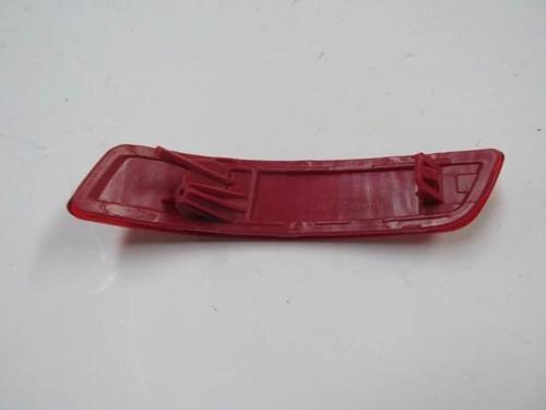 Toyota Corolla- Nde180- 2013-2018  Arka Tampon Reflektörü Sağ Kırmızı (Oem No:8191002180)