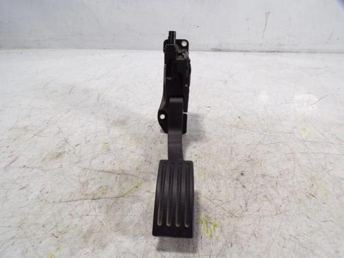 Opel İnsignia A Meriva B 201703- Sis Lambası Sağ  (Oem No:1710214)