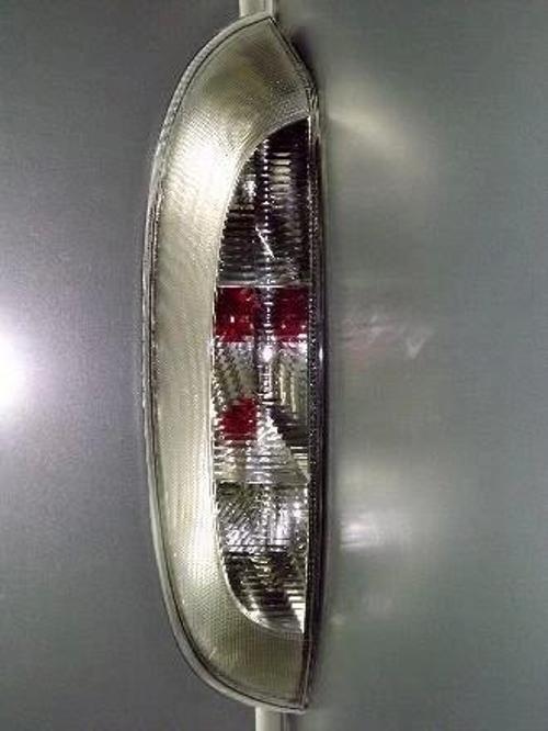 Stop Lambası Sağ Beyaz Cam Opel Corsa C Bm 02-07 (Oem No: 1222126)