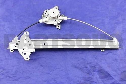 Cam Krikosu Pıckup 2002-2005 Yd25 Elektrikli Arka Sol (Oem No:82721Vk90B)