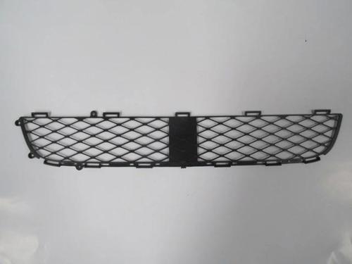 Toyota Yaris- 2002-2006  Ön Tampon Panjuru Siyah (Damla Gözlü) (Eurobump) (Oem No:531120D020)