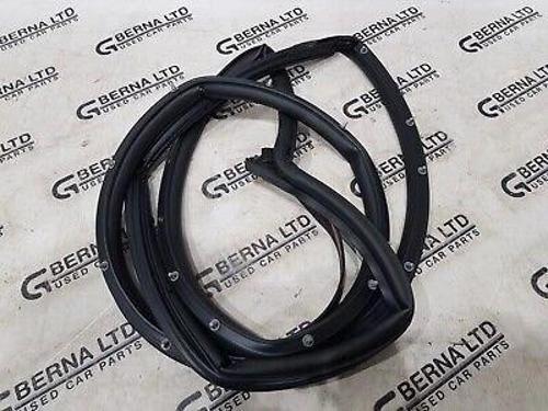 Arka Kapı Fıtılı Sol Ford Fıesta Bm 08- (Oem No: 8A61 A253A11 Ay)