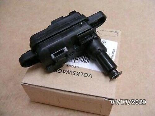 Motor Depo Kapak Açma A3 / A4 / A6 / Q2 / Q3 / İbiza / Karoq / Kodiaq / Octavia 2016 Sonrası (Oem No