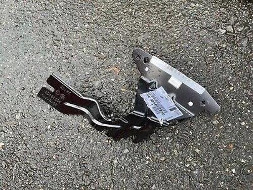 Çamurluk Braketi Ön Sol Opel Corsa F Bm 20- (Oem No: 9830932480)