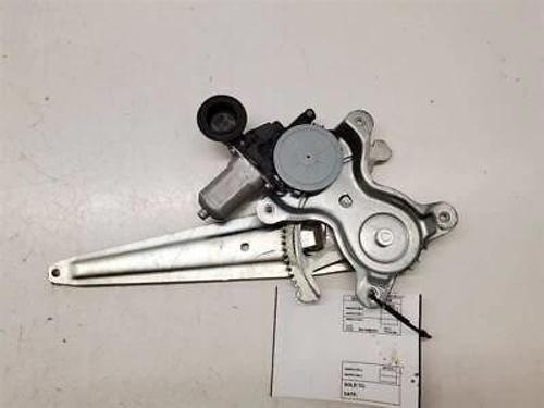 Cam Krikosu Rav4Elektrikli 06-18 Arka Sağ (Oem No: 69803-42040)
