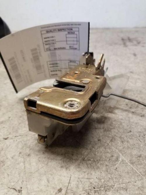 Kapı Kilit Mekanizması Ön Sağ Transporter T4None (Oem No: Vw-701837016E)