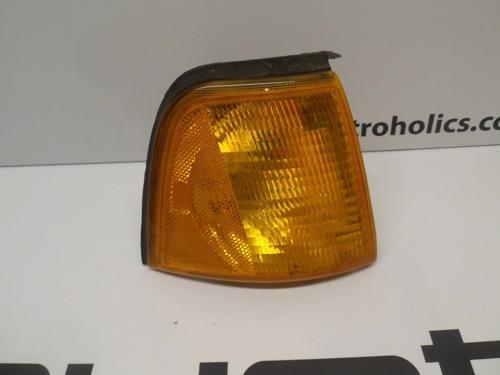 Vw A80 86-1994 Sinyal Lambası Sağ Beyaz (Oem No:893953050A)
