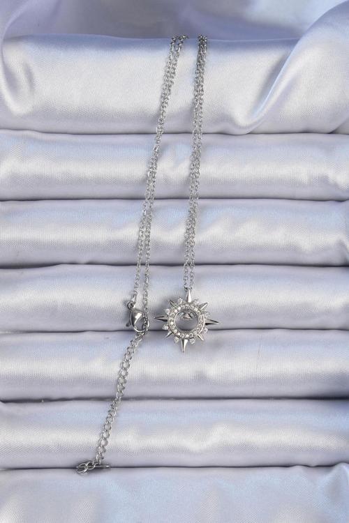 Zarif Kadın için Silver Çelik Zincir Zirkonlu Parlayan Yıldız Kolye