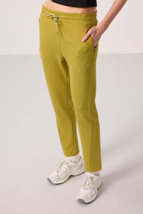 Koyu Hardal Yumuşak Dokulu Gizli Fermuarlı Dar Paça Kadın Pantolon - 94668