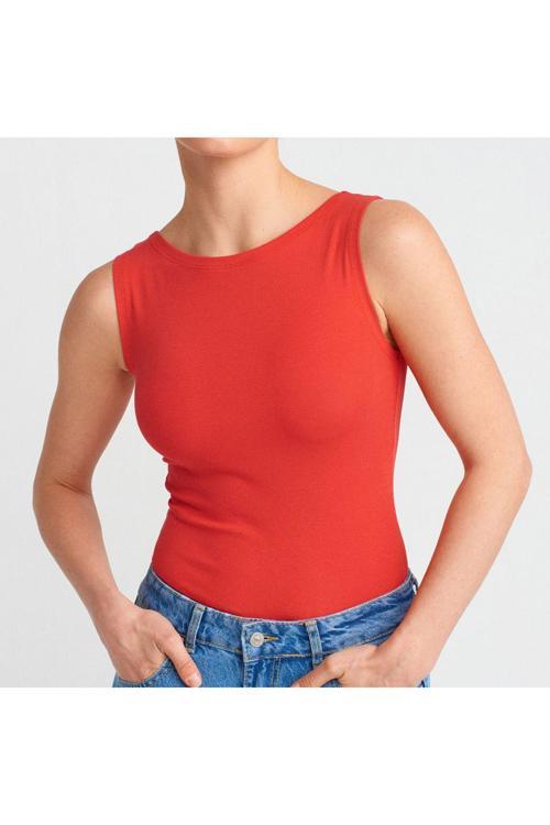Kayık Yaka Kolsuz Basic Body