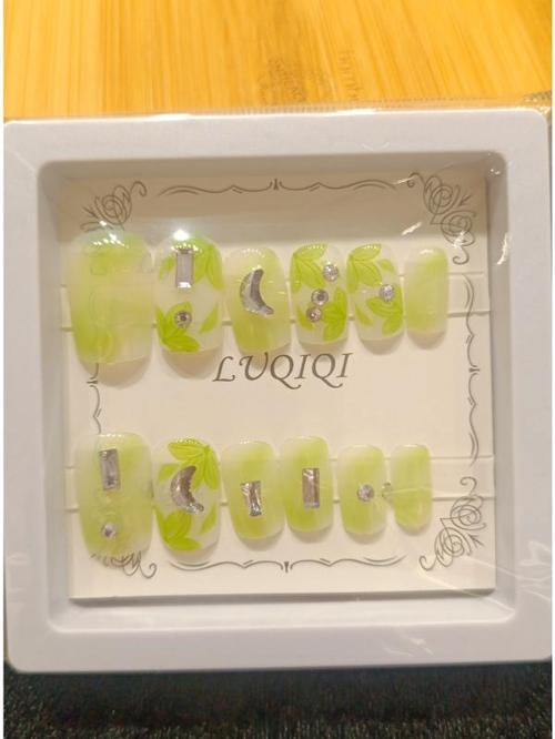 Lüks  Figürlü  Takma Tırnak