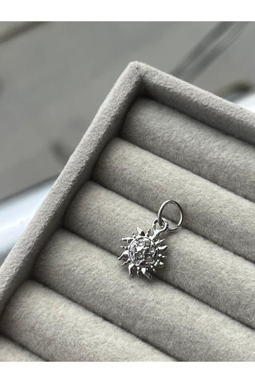 Silver Parıldayan Günei Charm Gri