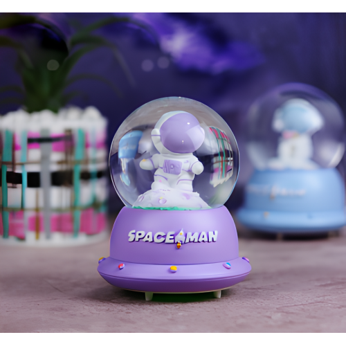 Büro Ev Ofis Dekoru için Mini Astronotlu Işıklı Kar Küresi