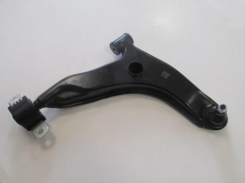 Mitsubishi Carisma 97/00 Ön Alt Tabla Sağ (Salıncak) Burçlu/roti̇lli̇ (Sh) 