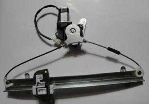 Mitsubishi Galant 88/91 Ön Cam Kri̇kosu Sol Elektri̇kli̇/motorlu 2fi̇şli̇ 