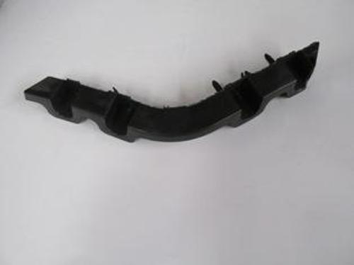 Peugeot 301 13/16 Arka Tampon İç Bağlantı Braketi̇ Sağ Plasti̇k 