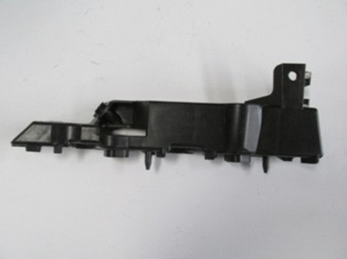 Audi A6 12/14 Ön Tampon Braketi̇ Sağ Plasti̇k (Tw)