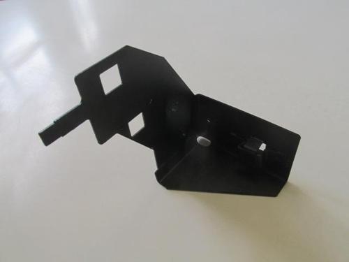 Renault Clio 4 Hb 13/16 Ön Tampon Çamurluk Bağlantı Braketi̇ Sağ (Sac) (Eagle Body)