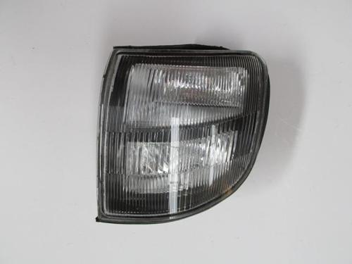 Mitsubishi Pajero 98/00 Ön Si̇nyal Sol Si̇yah (Casp) 
