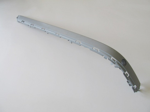 Bmw 5 Seri E39 01/03 Arka Tampon Bandı Sol Gri̇ (Ni̇kelaj Takılan Ti̇p) (Sensör Deli̇kli̇)(tw)