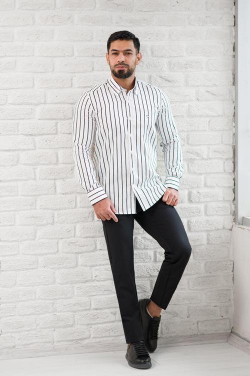 İnce Çizgili Yaka Düğmeli Cepsiz Regular Fit Gömlek