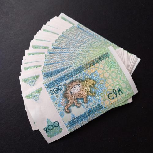 3996367f6281691002 1997 özbekistan 200som ÇİL 100Adet yabancı Deste kağıt para