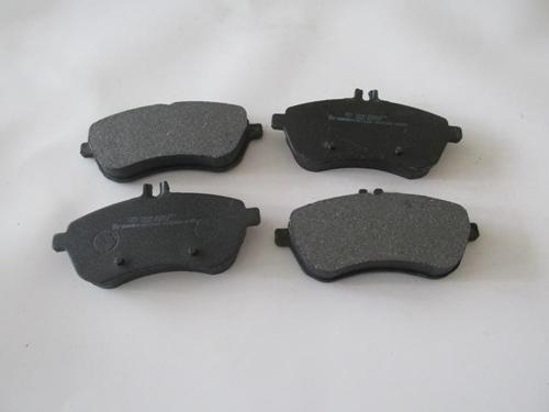 Mercedes E Class W212 10/12 Ön Fren Balatası (Kablosuz)(di̇sk) (146.2x71.5x19.5)(bramax) 