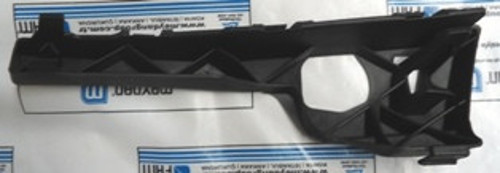 Ford Focus Sd/hb 05/07 Ön Tampon İç Bağlantı Braketi̇ Sağ (Orta Kısma Takılan) Plasti̇k (Bfn)